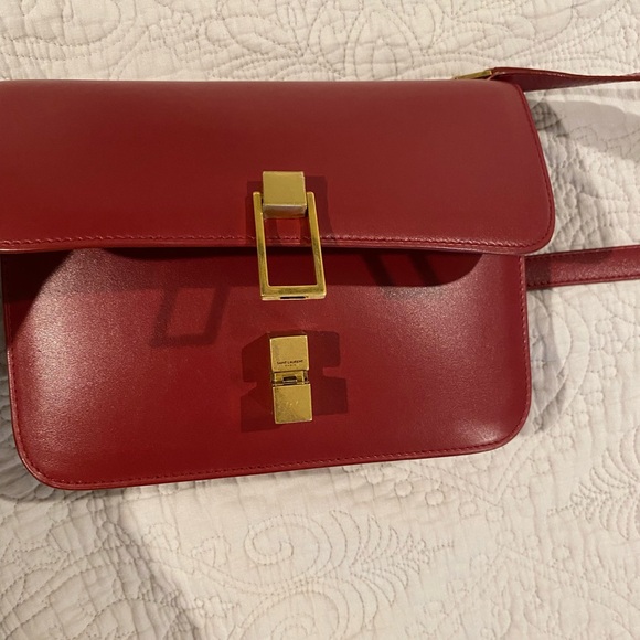 Brand New Authentic SAINT LAURENT
Smooth Calfskin Carre Satchel Royal - Picture 2 of 12